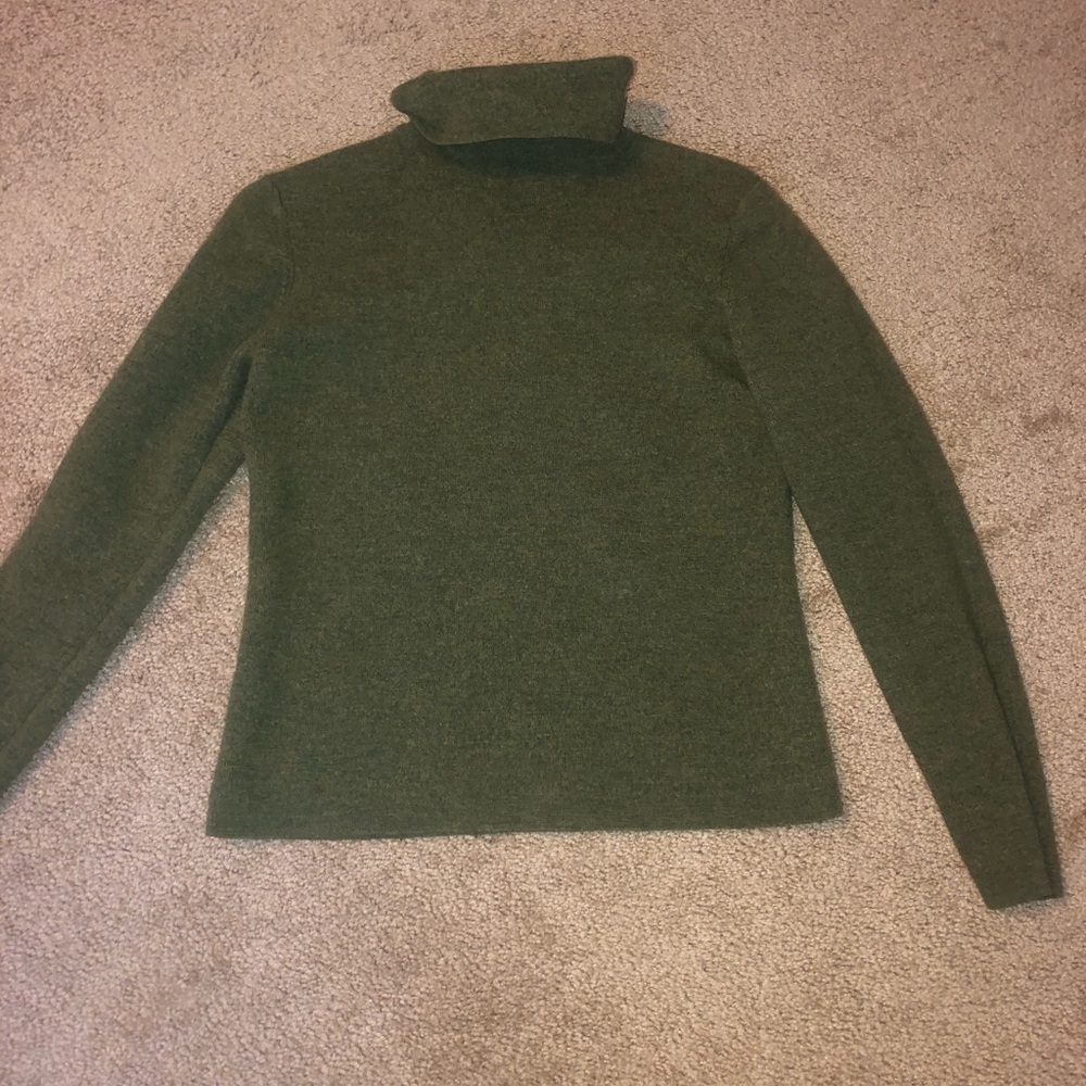 Turtle neck sweater